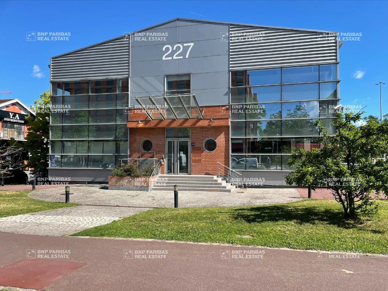Location Activité 1267 m² non divisibles 93300 Aubervilliers