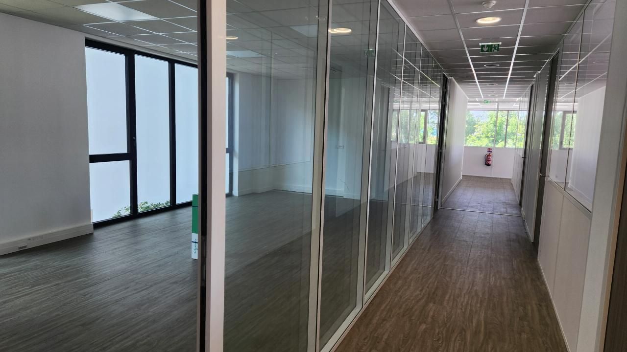 Location Bureaux 2820 m² divisibles 77183 Croissy-beaubourg