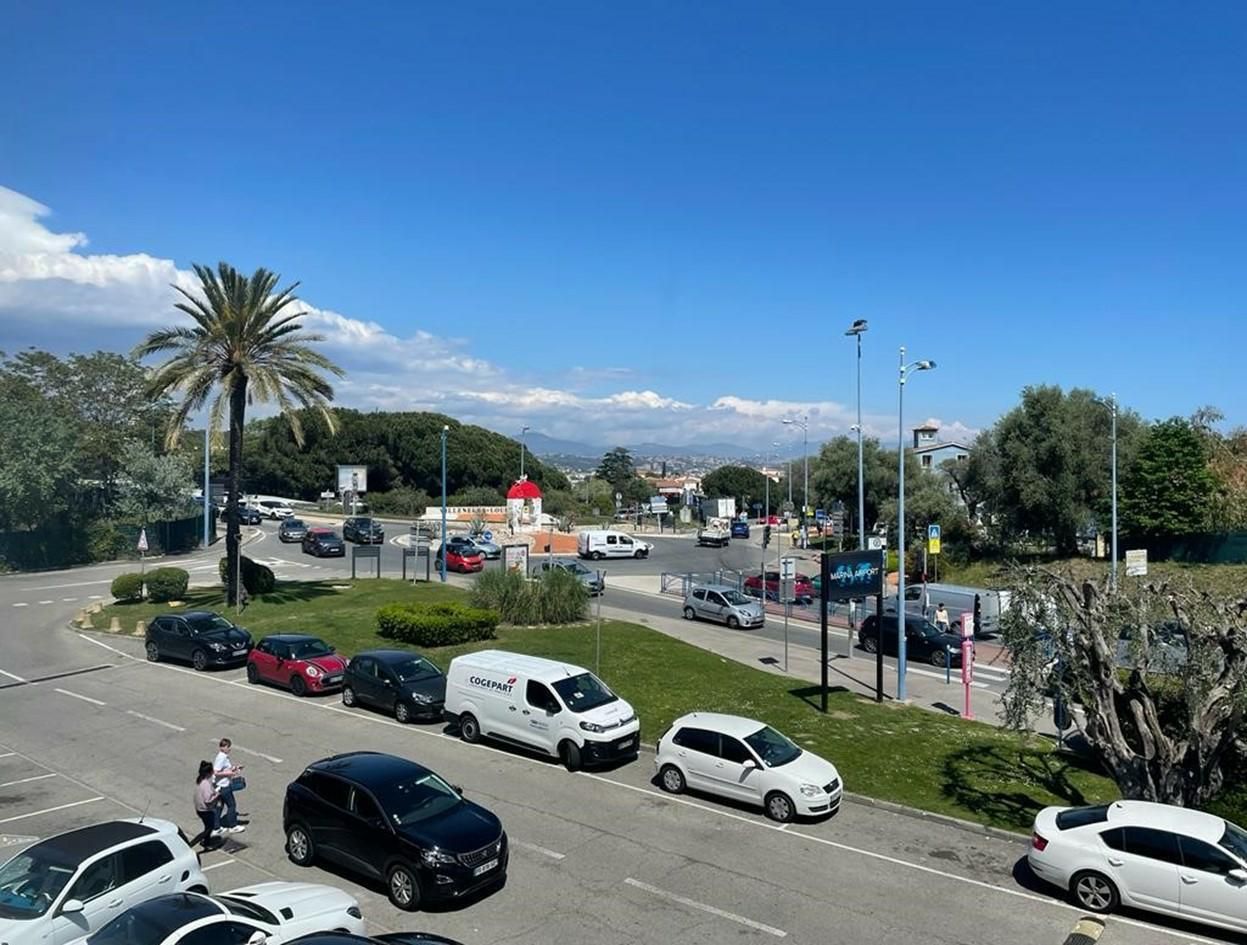 457 m² pour ce bureaux en location à Villeneuve-loubet
