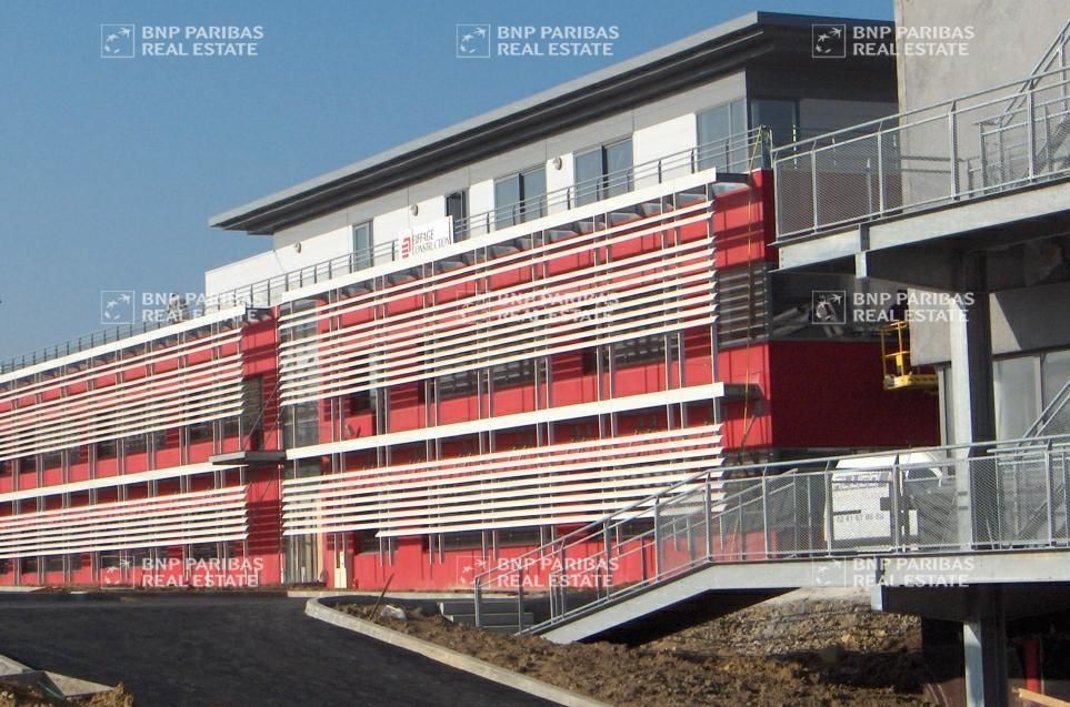 1571.4 m² pour ce bureaux en location à Orvault