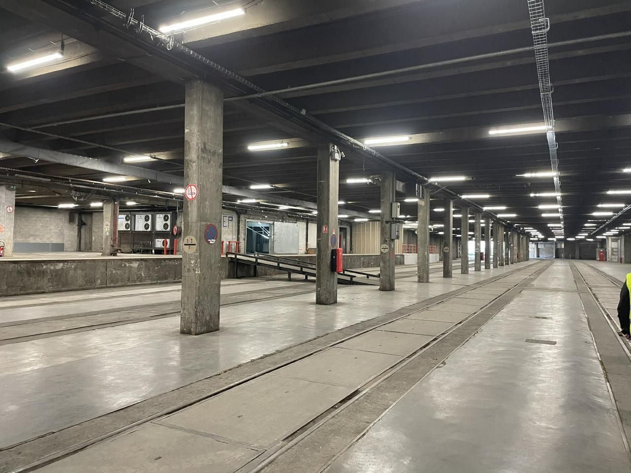 50134 m² pour cetentrepôts classe a en location à Paris