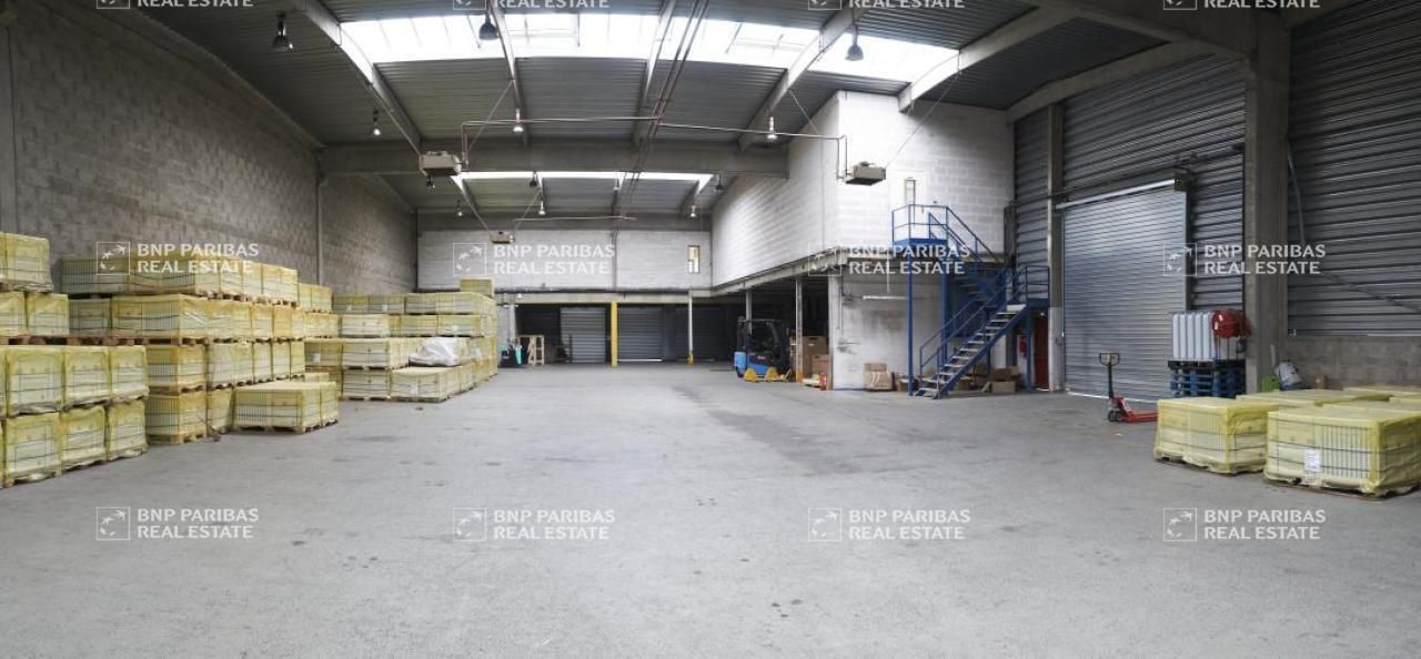 1150 m² pour ce activité en location à Chassieu