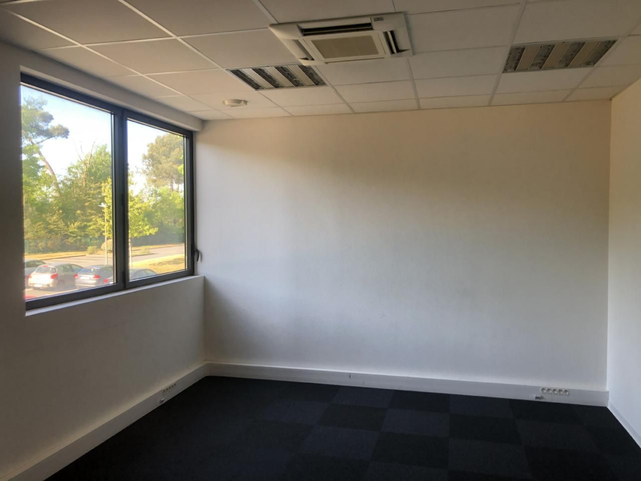 242 m² pour ce bureaux en location à Pessac