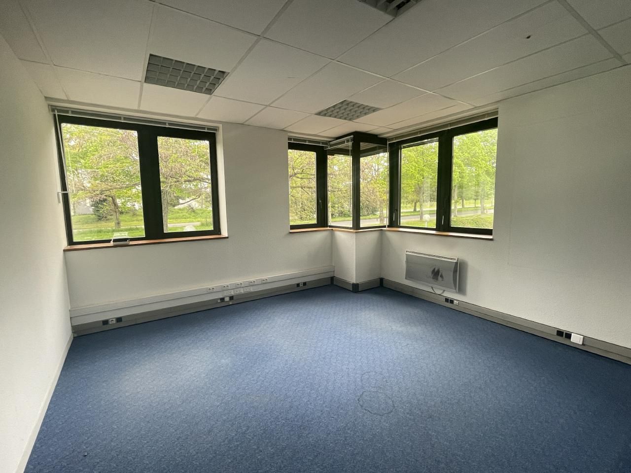 810 m² pour ce bureaux en location à Rennes