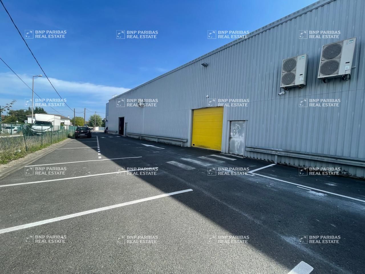 205 m² pour ce activité en location à Mérignac