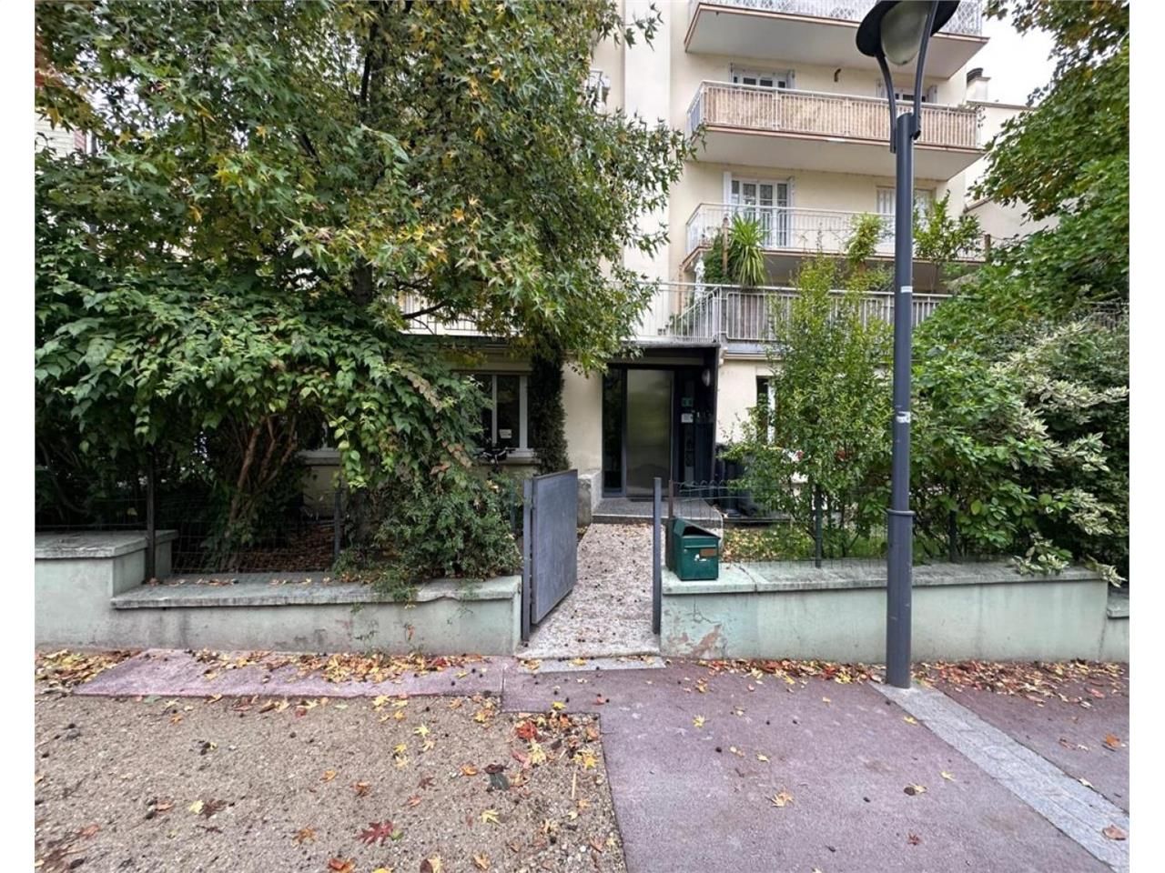 178 m² pour ce bureaux en vente à Issy les moulineaux