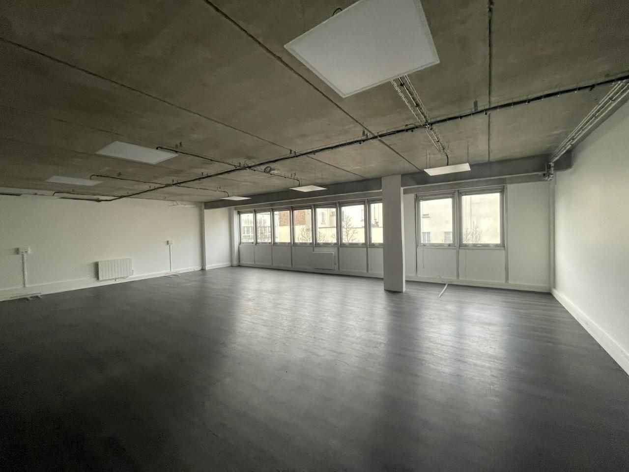 375 m² pour ce bureaux en location à Saint ouen