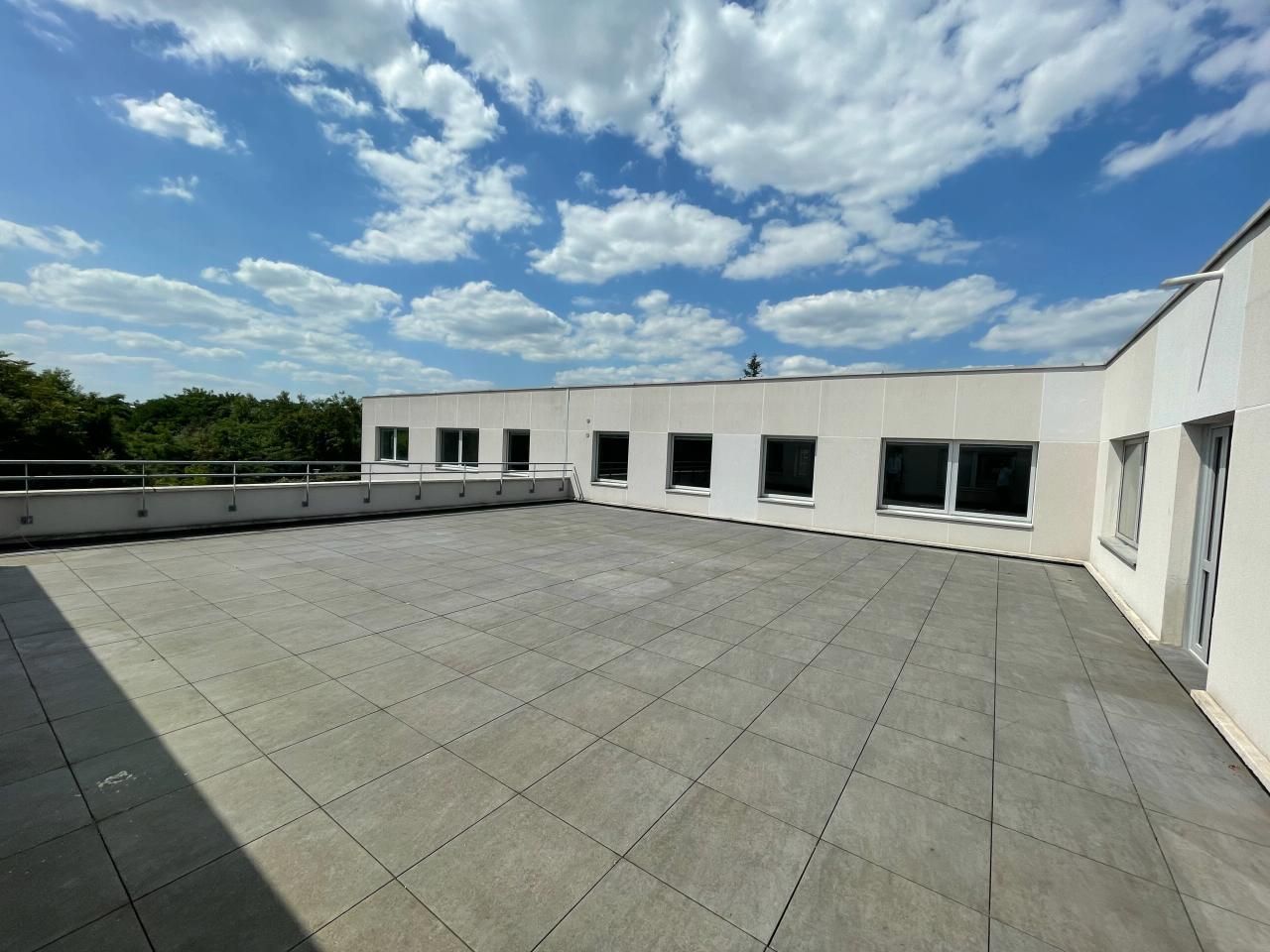 Location PME-PMI 785 m² non divisibles 92000 Nanterre