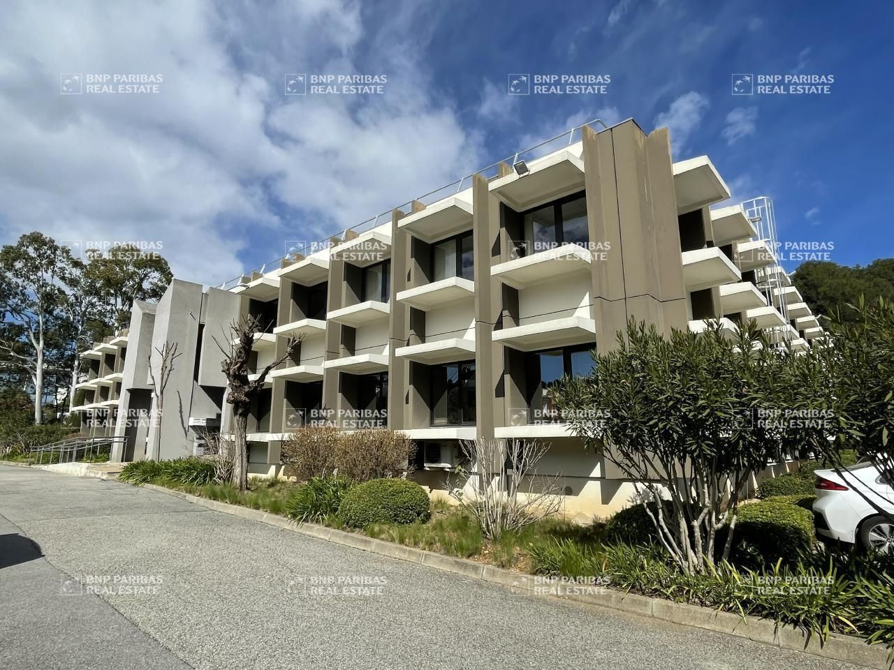 Location Bureaux 446 m² non divisibles 06560 Sophia antipolis