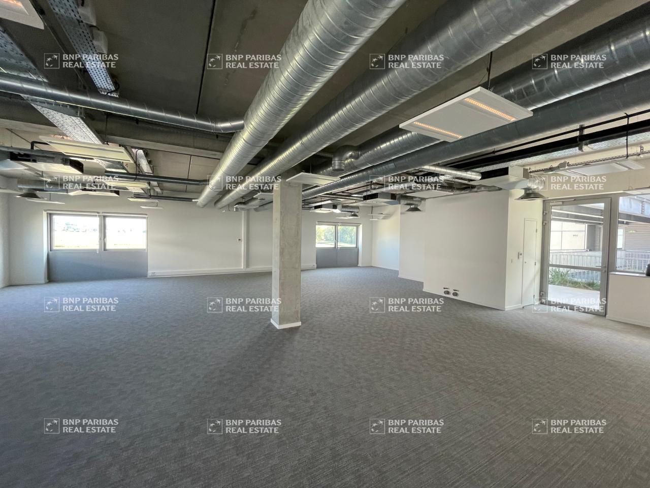 Location Mixtes 526.7 m² non divisibles 73290 La motte-servolex