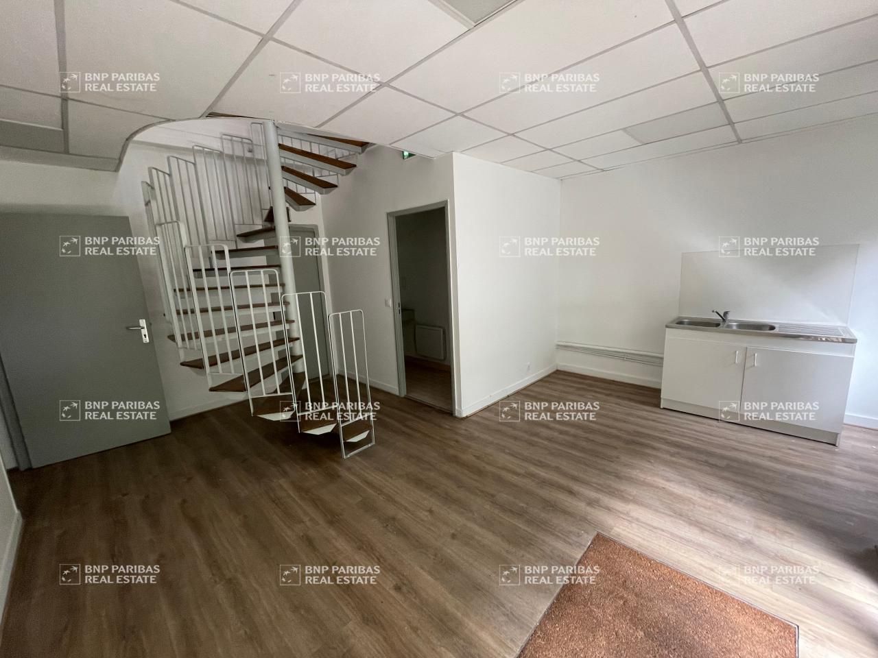 385 m² pour ce pme-pmi en location à Lognes