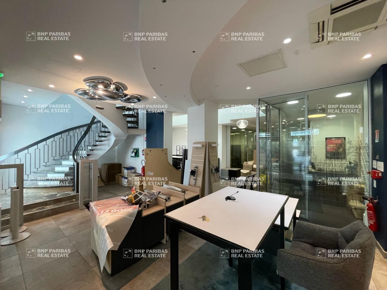 994 m² pour ce bureaux en location à Rouen