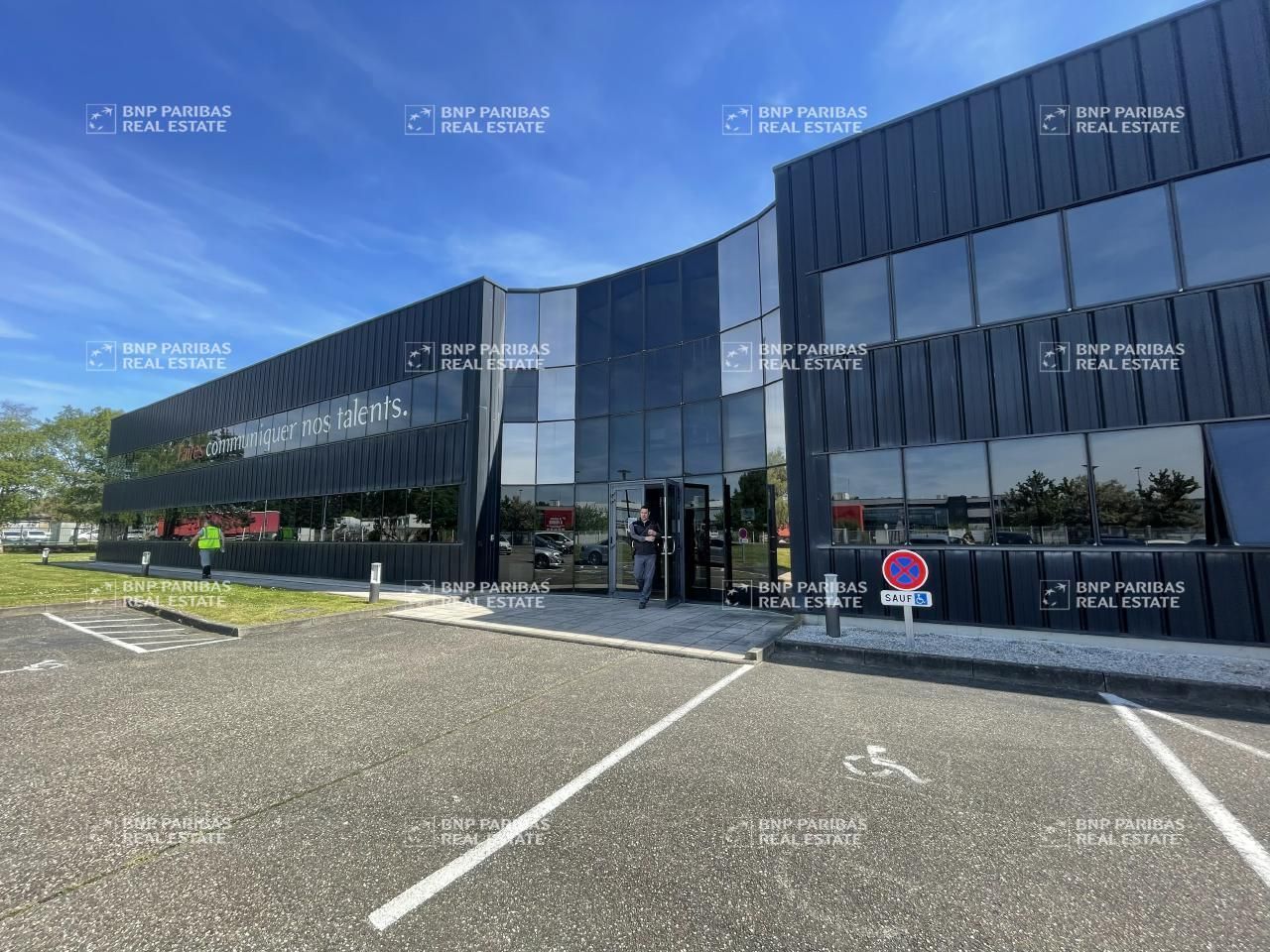 900 m² pour ce bureaux en location à Illkirch-graffenstaden