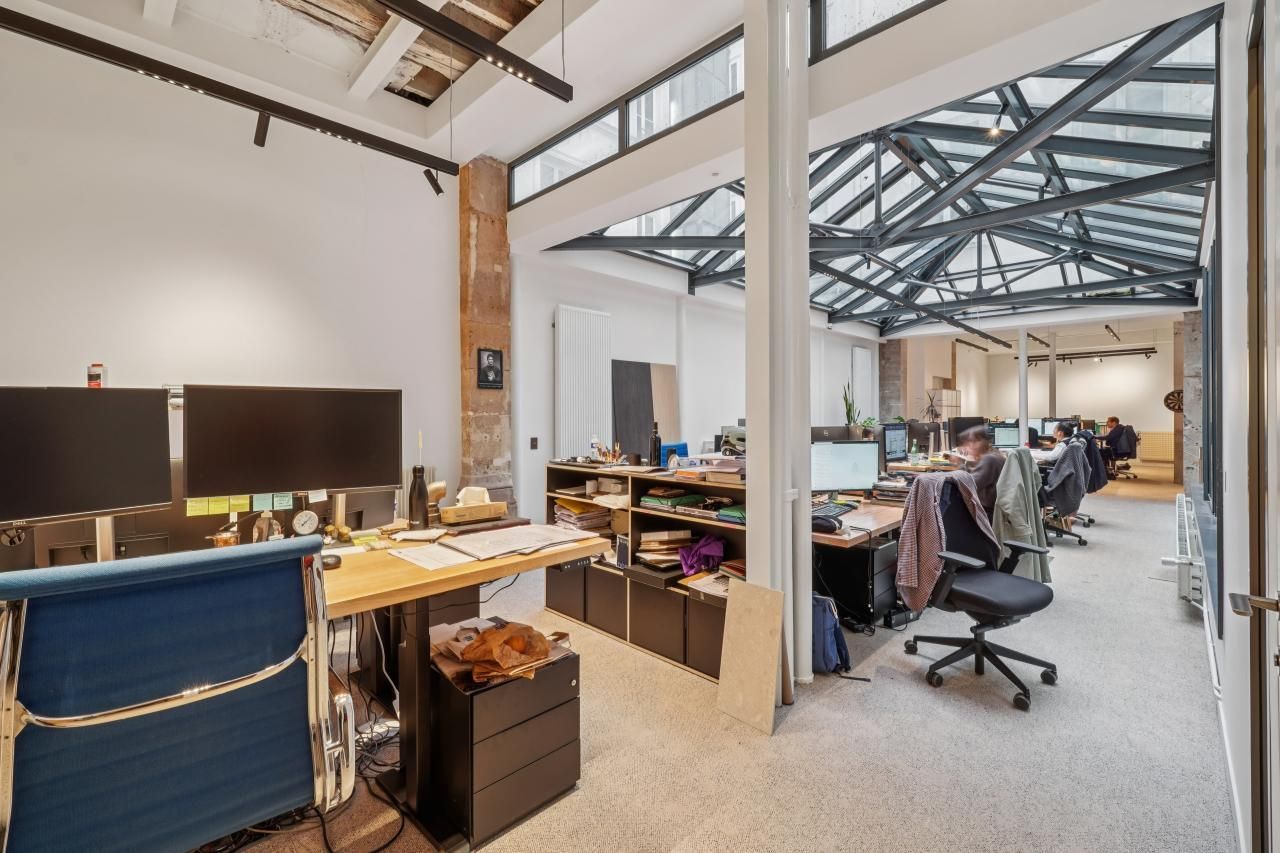 214.69 m² pour ce bureaux en location à Paris