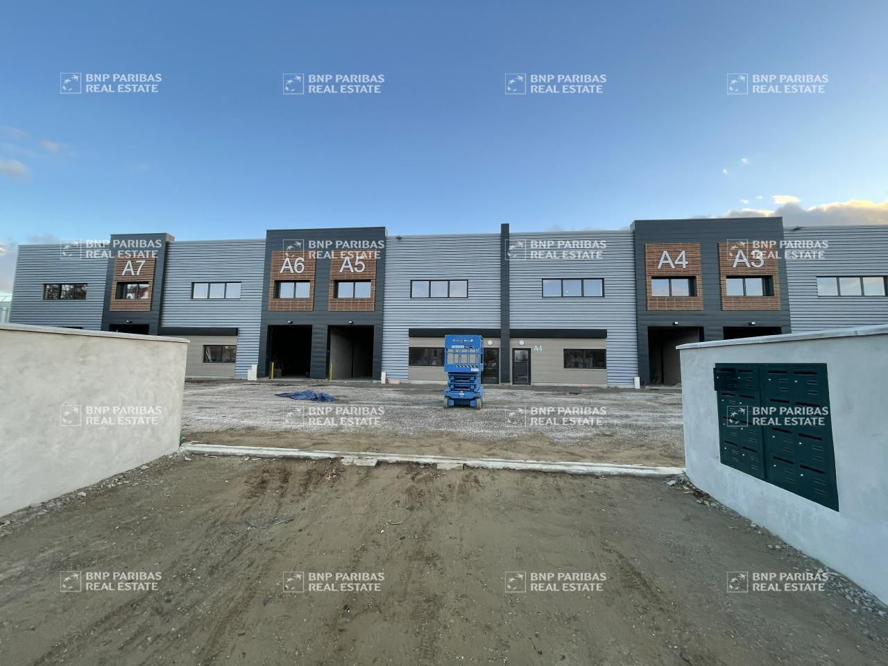 458 m² pour ce pme-pmi en location à Bussy-saint-georges