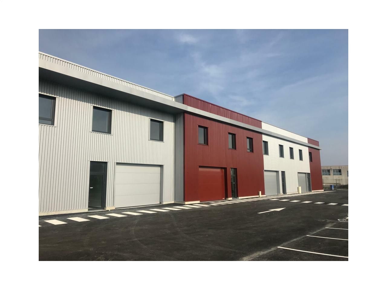Location PME-PMI 200 m² non divisibles 95190 Goussainville