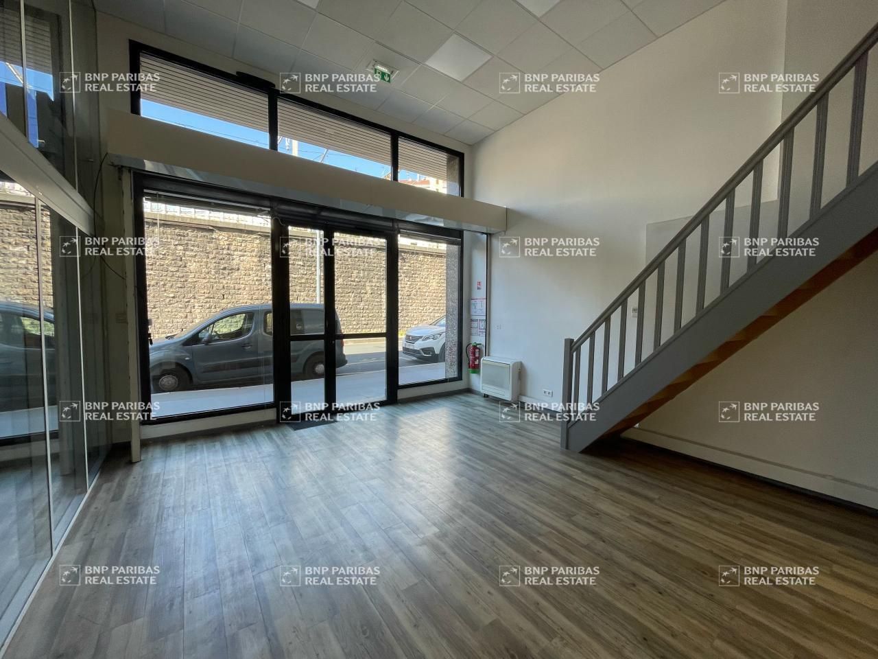 1638 m² pour ce bureaux en location à Lyon