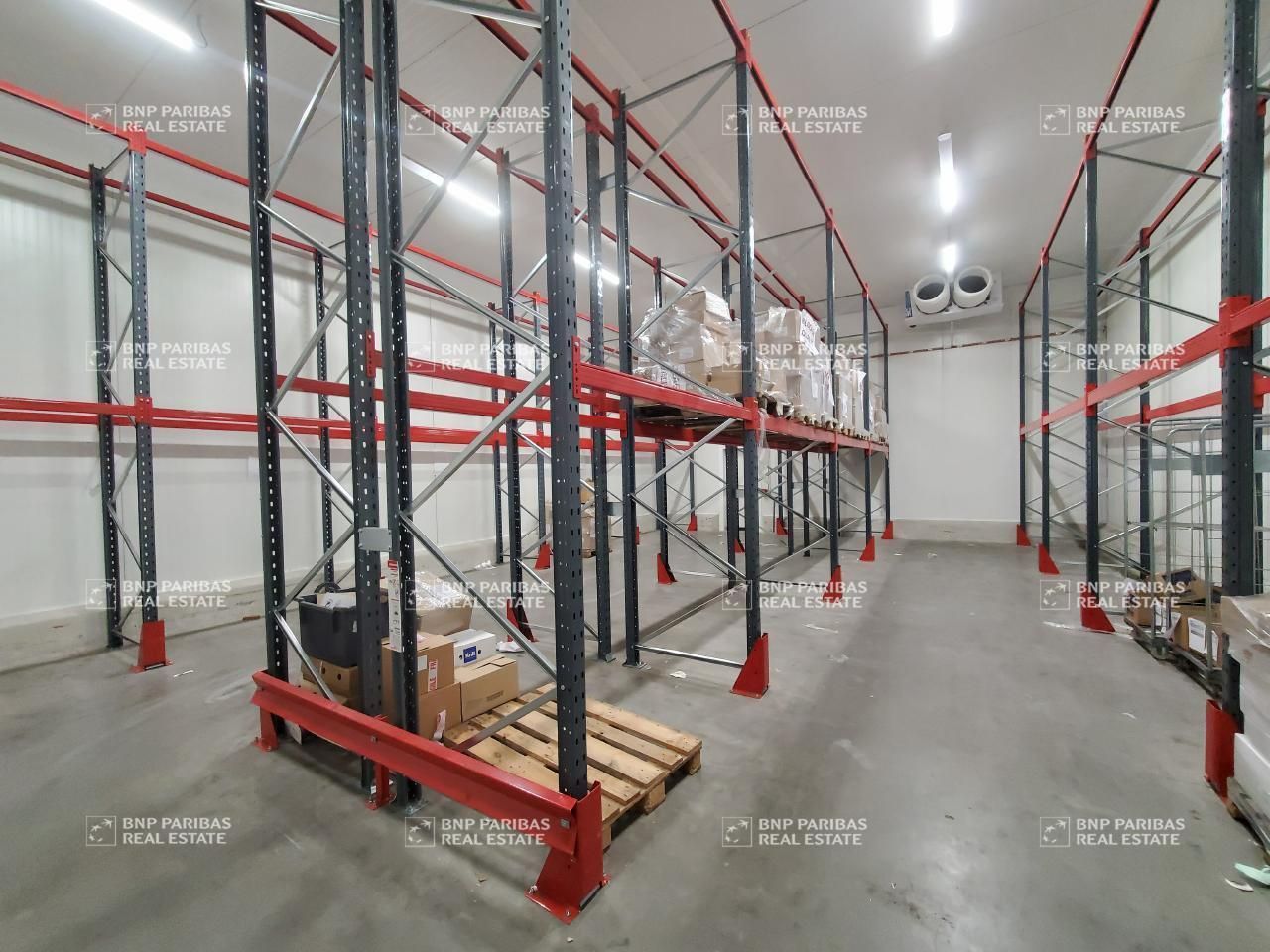 182 m² pour ce activité en location à Parçay-meslay