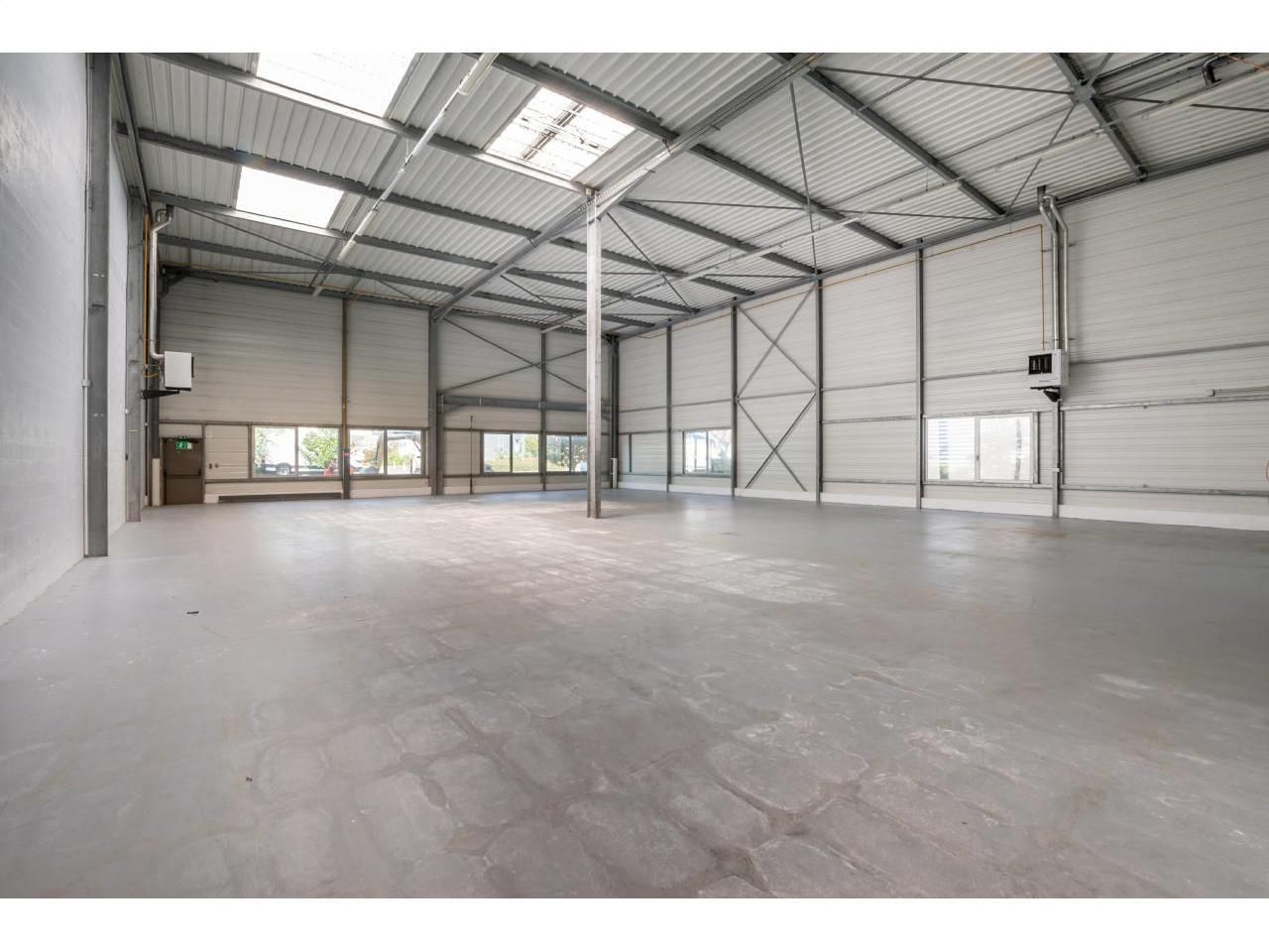 Location PME-PMI 2710 m² divisibles 93150 Le blanc-mesnil