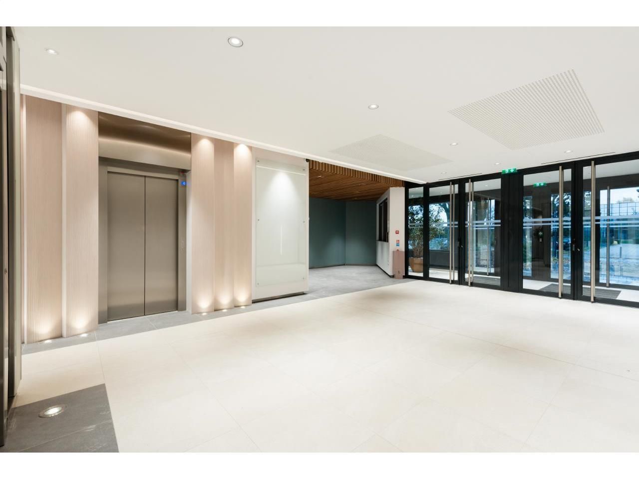 3359 m² pour ce bureaux en location à Saint-aubin