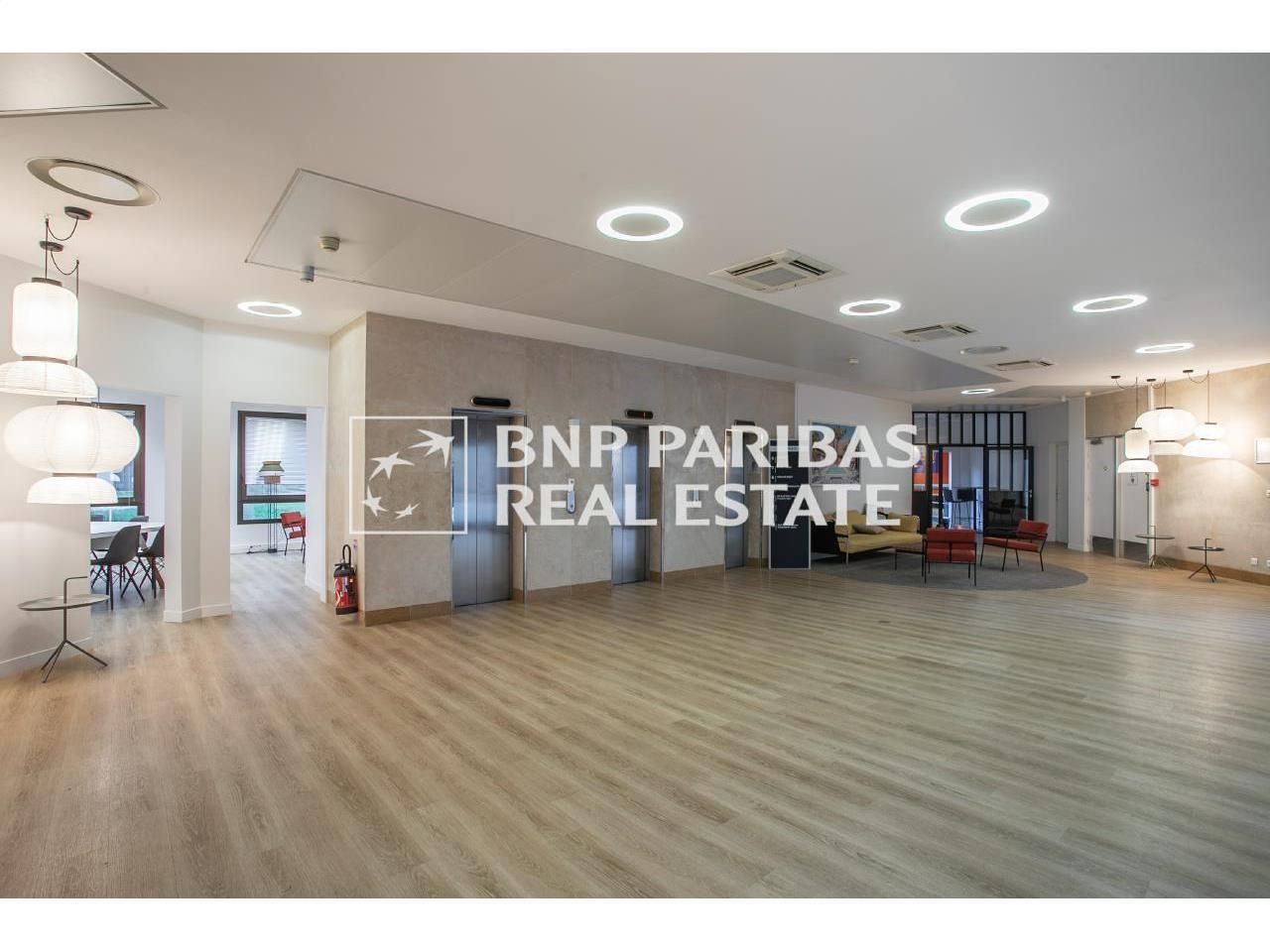 2380.44 m² pour ce bureaux en location à Suresnes