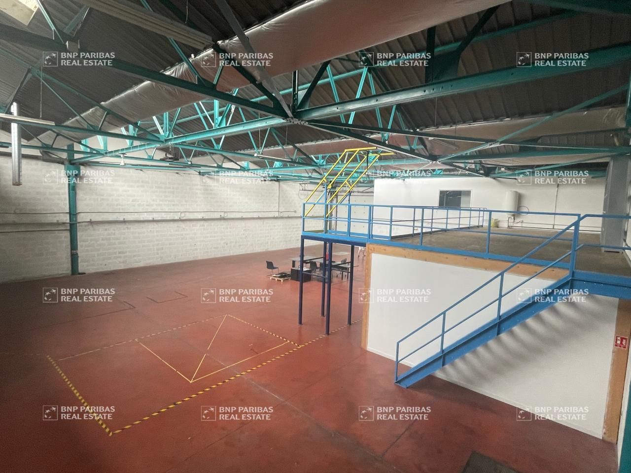 934 m² pour ce activité en location à Villeurbanne