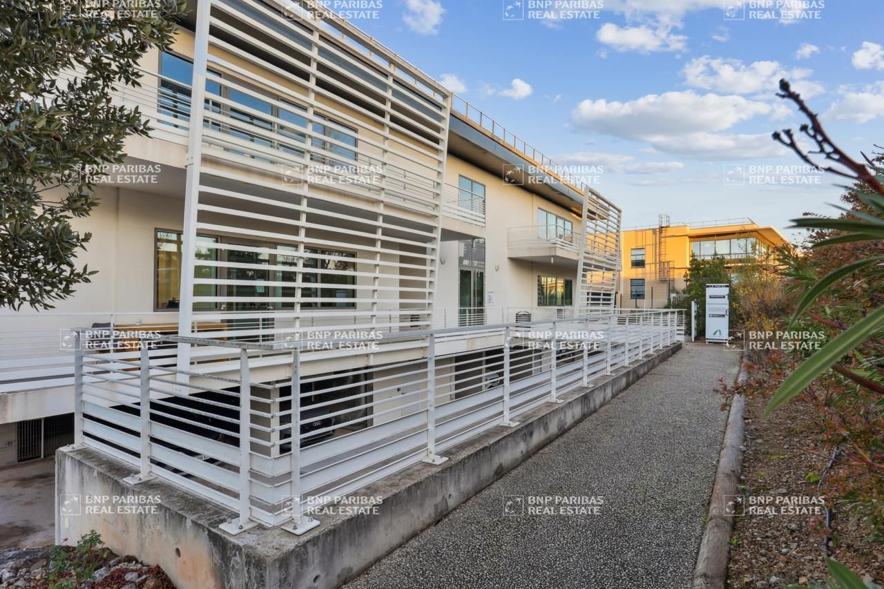 Location Bureaux 566.6 m² non divisibles 13290 Aix-en-provence