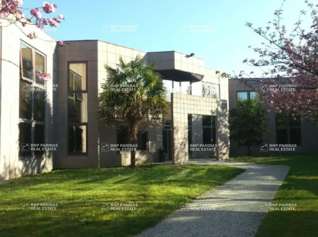 Location Bureaux 301 m² divisibles 91400 Orsay