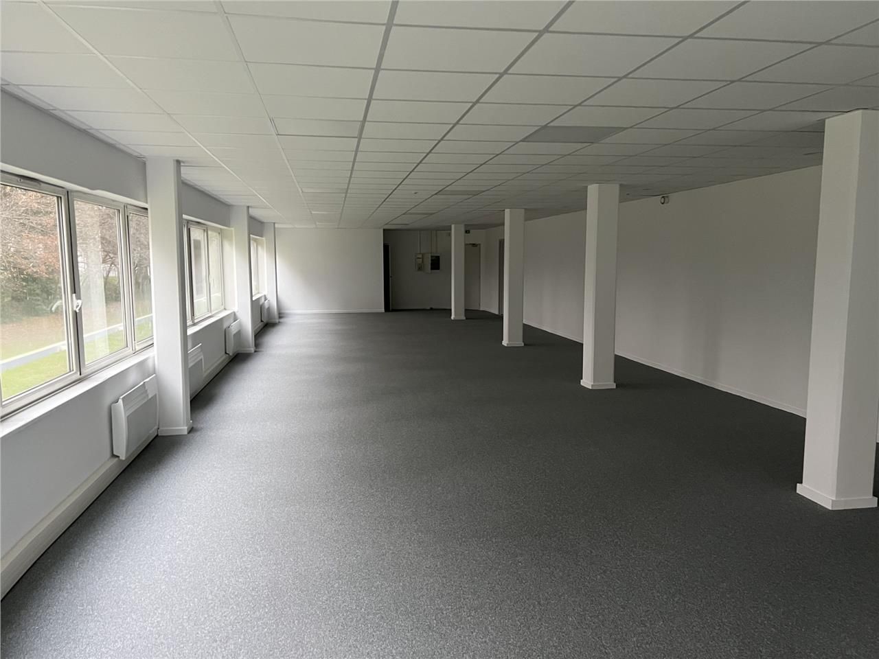 Nous vous proposons à la vente une surface de bur