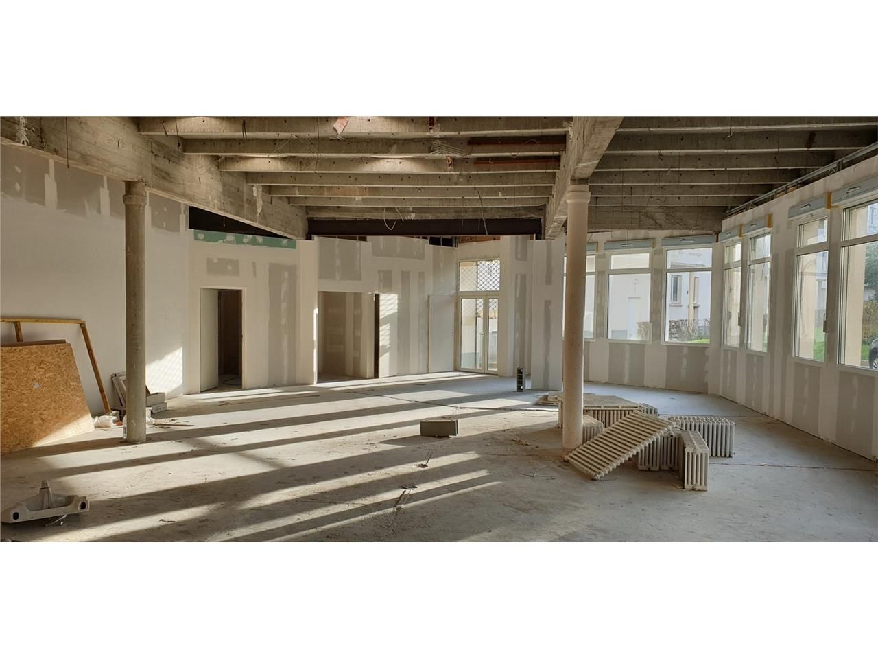 Nous vous proposons à la location une surface de 