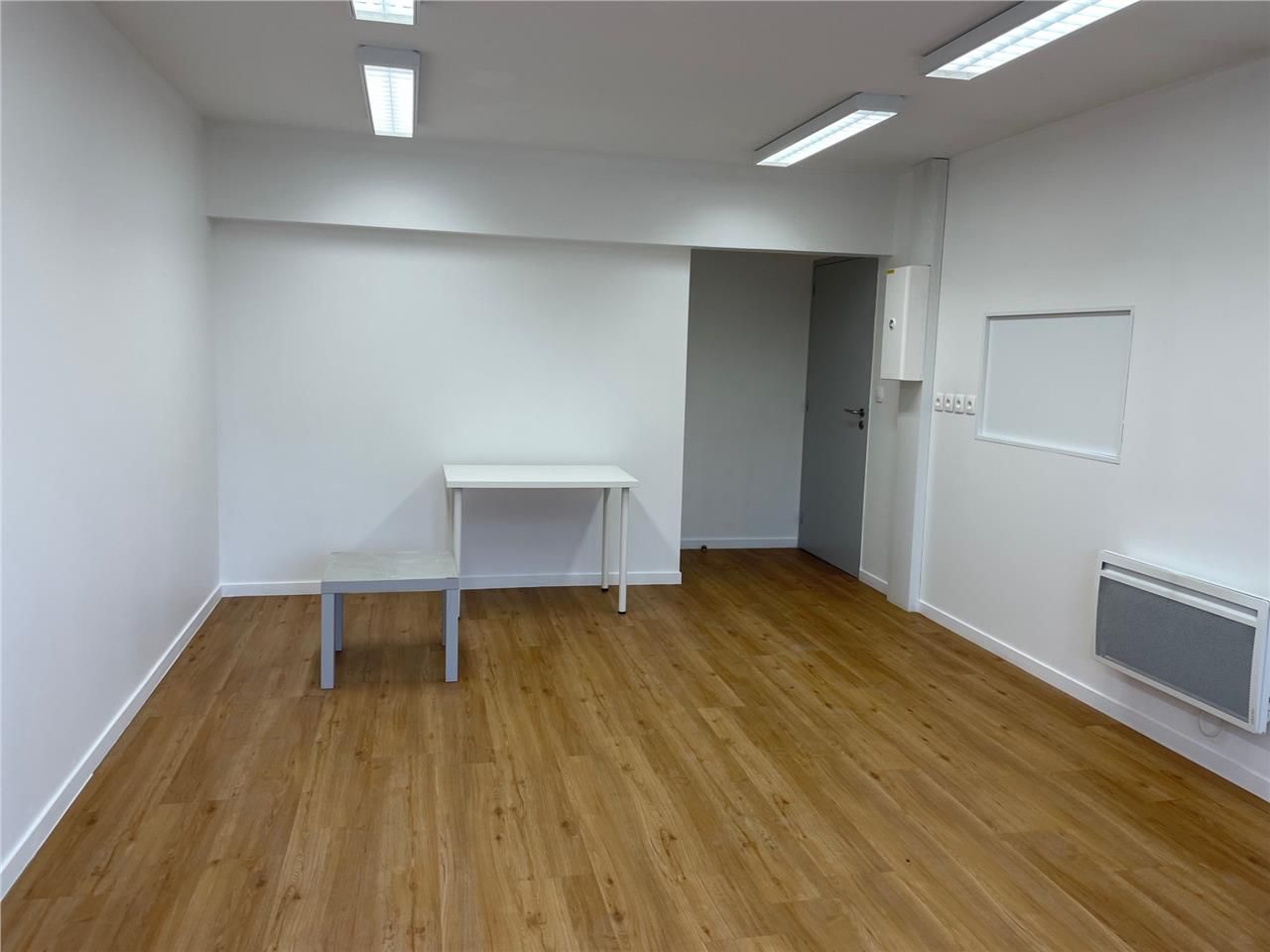 Arthur Loyd vous propose un local d'activité à lo