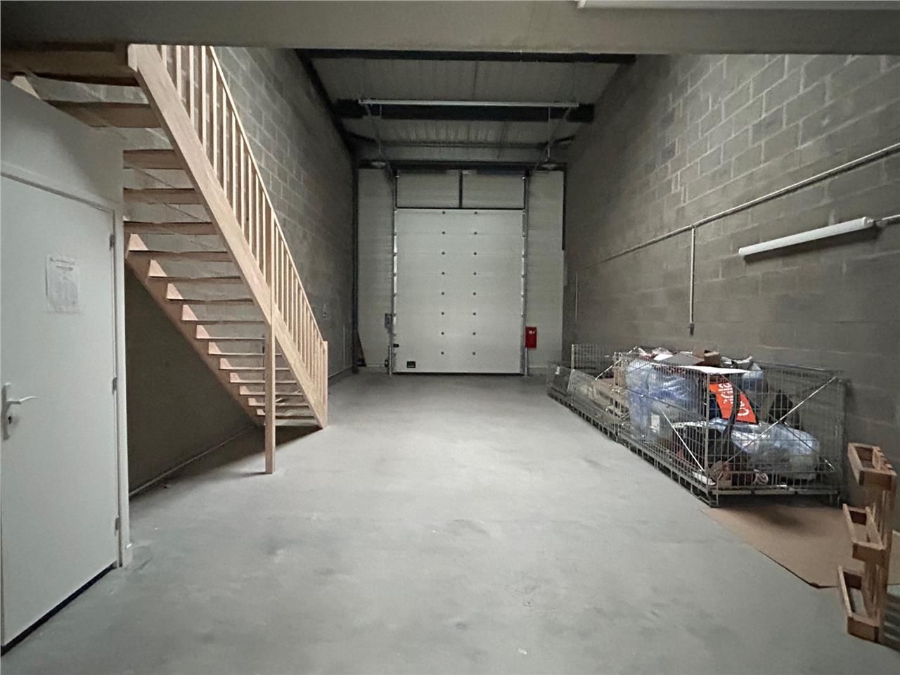 Dans un complexe artisanal composé de 21 cellules