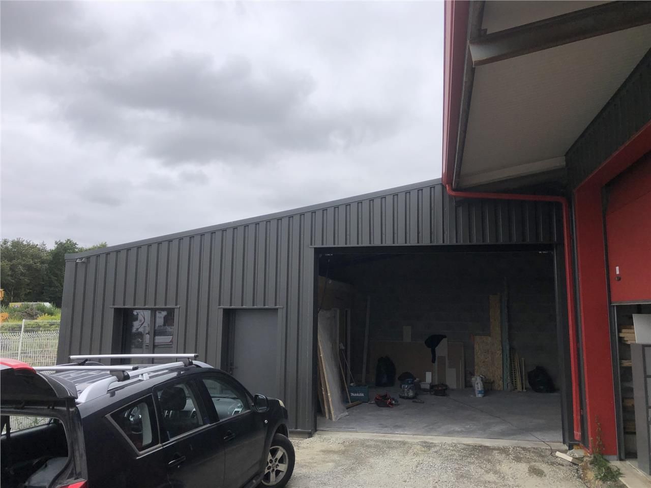 ARTHUR LOYD vous propose à la location un local d