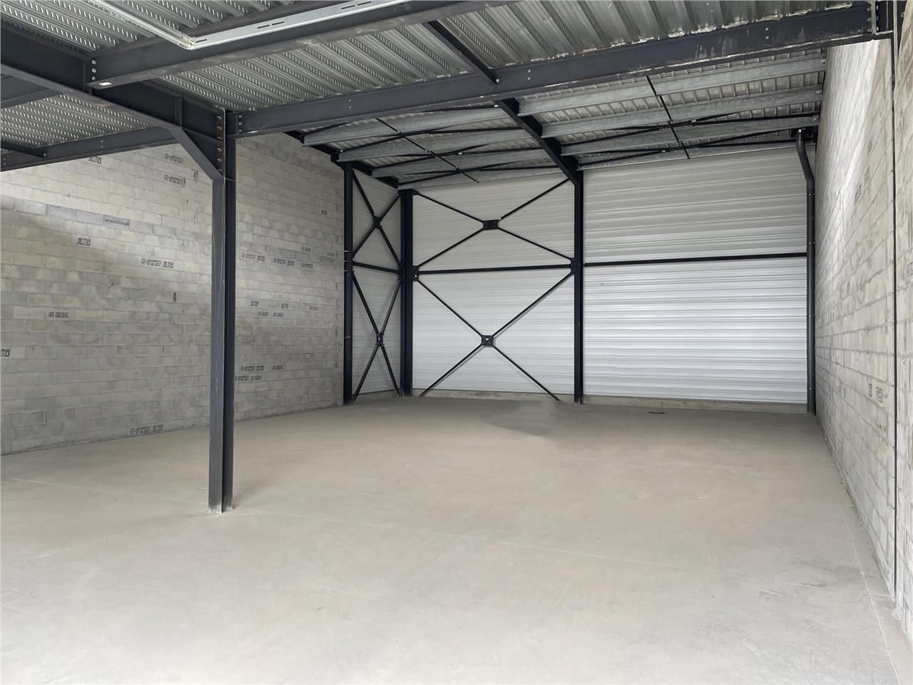 Dans une zone demandée, sur un axe passant, nous 