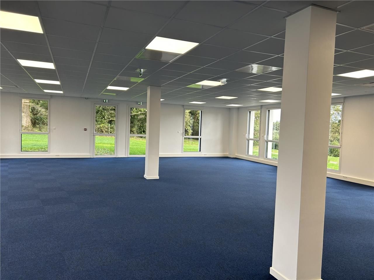 Au sein d'un ensemble tertiaire indépendant, de 1