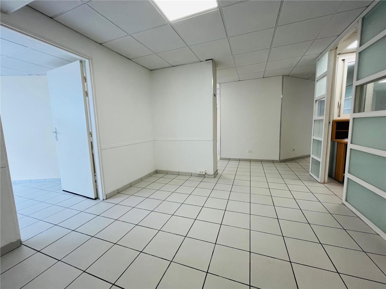 À Saint Nazaire, Arthur Loyd propose à la vente u