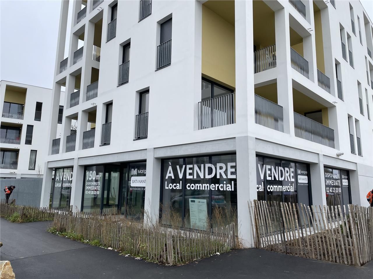 Nous vous proposons à la vente un local d'environ