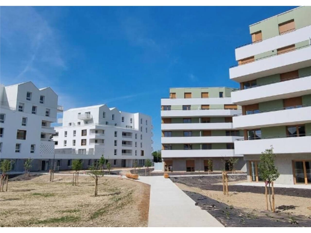 À LA VENTE, nous vous proposons une cellule de 15