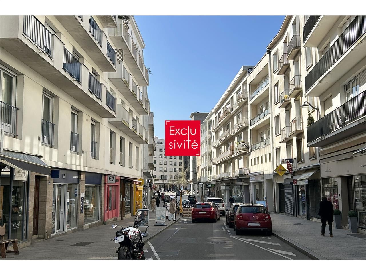 Arthur Loyd  propose à la location ce local comme