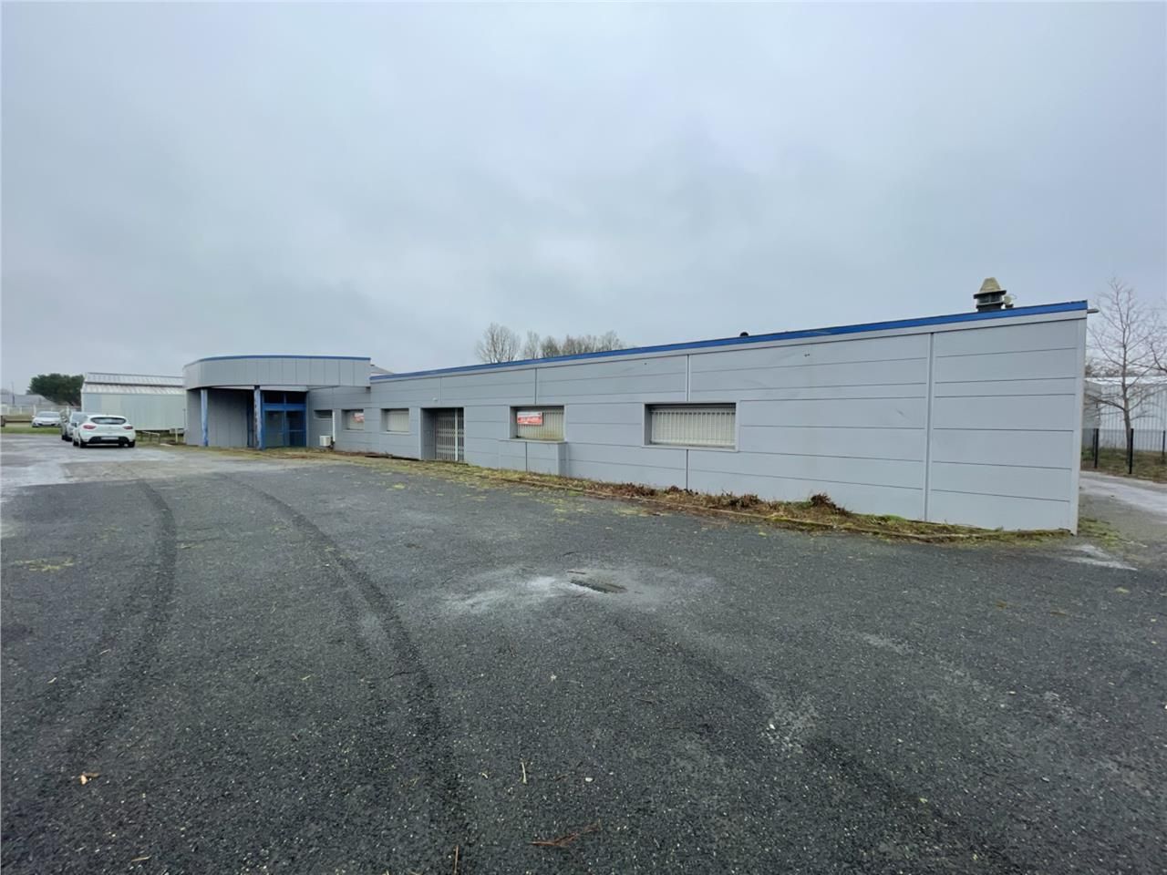 Situés au coeur de la zone d'activité de Cordemai