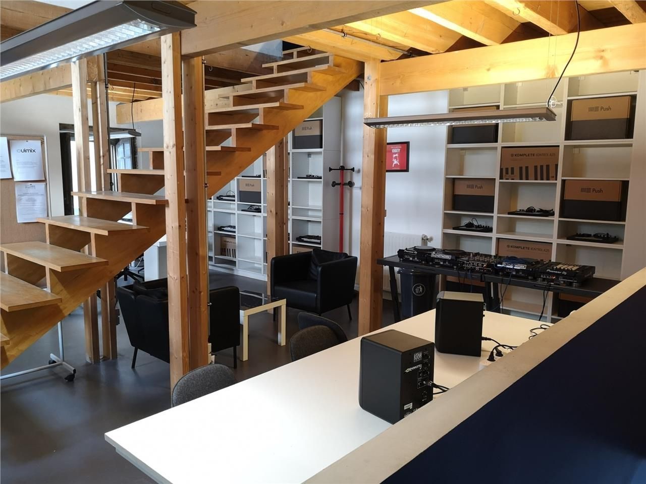 Bureaux atypiques au sein d'une ancienne Chapelle