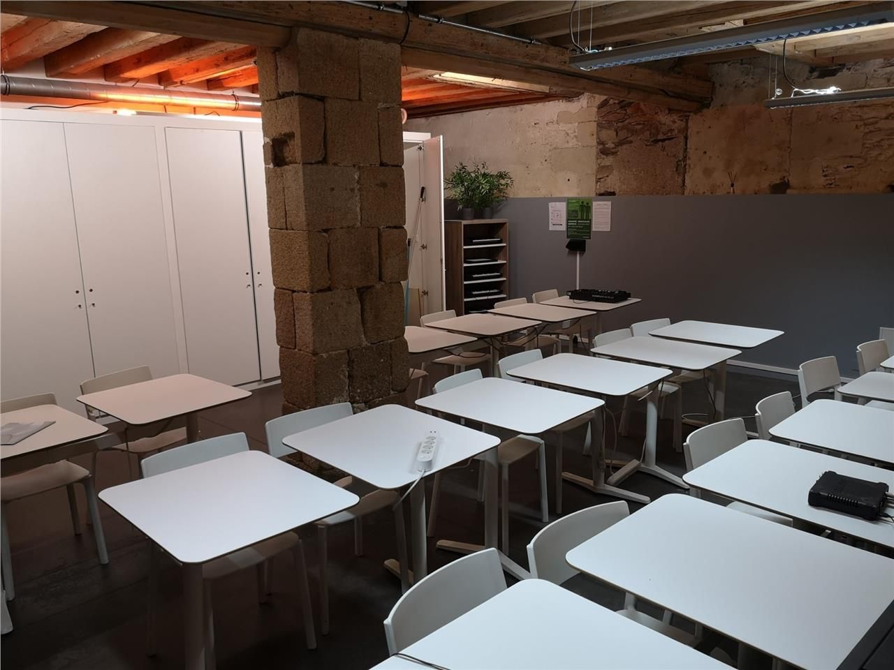 Bureaux atypiques au sein d'une ancienne Chapelle