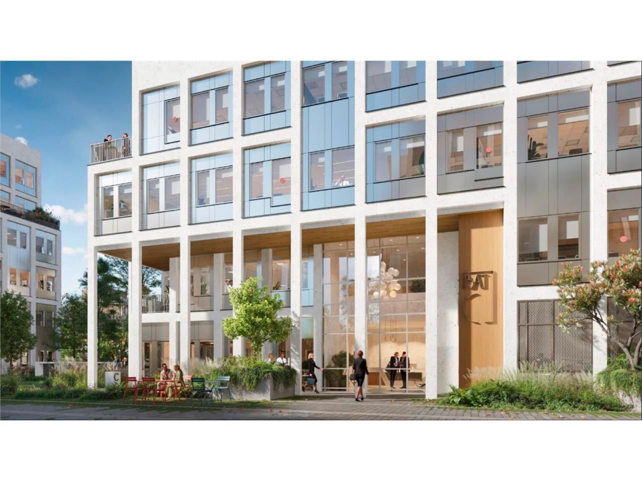 Idéalement situé entre le Zénith et le centre com