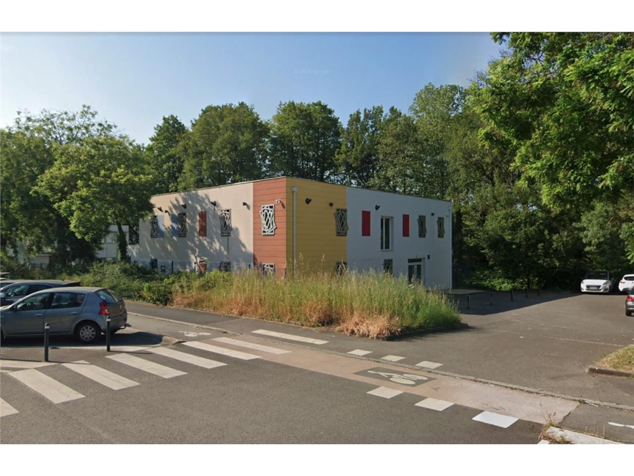 Situé boulevard Einstein au Nord de Nantes, nous 