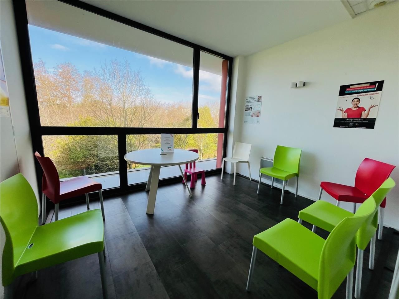 Situé à St Nazaire Océanis, Arthur Loyd propose à