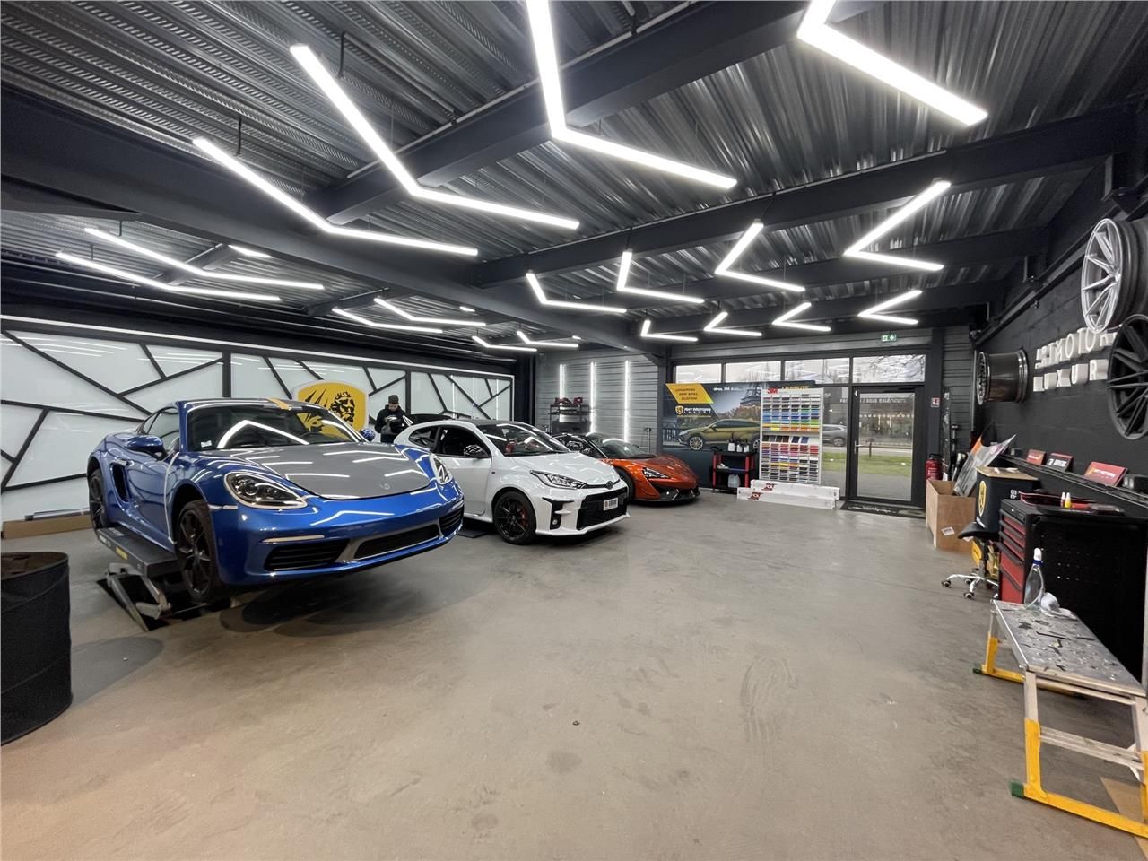 Cellule commerciale de 286 m2 à louer en bordure 