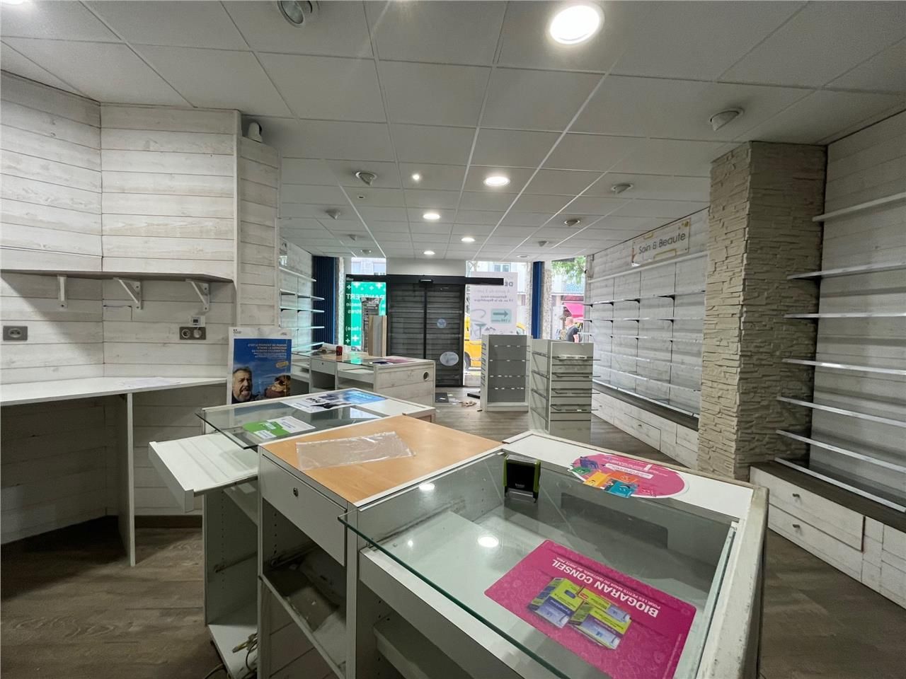 Dans le centre ville de Saint-Nazaire, à proximit