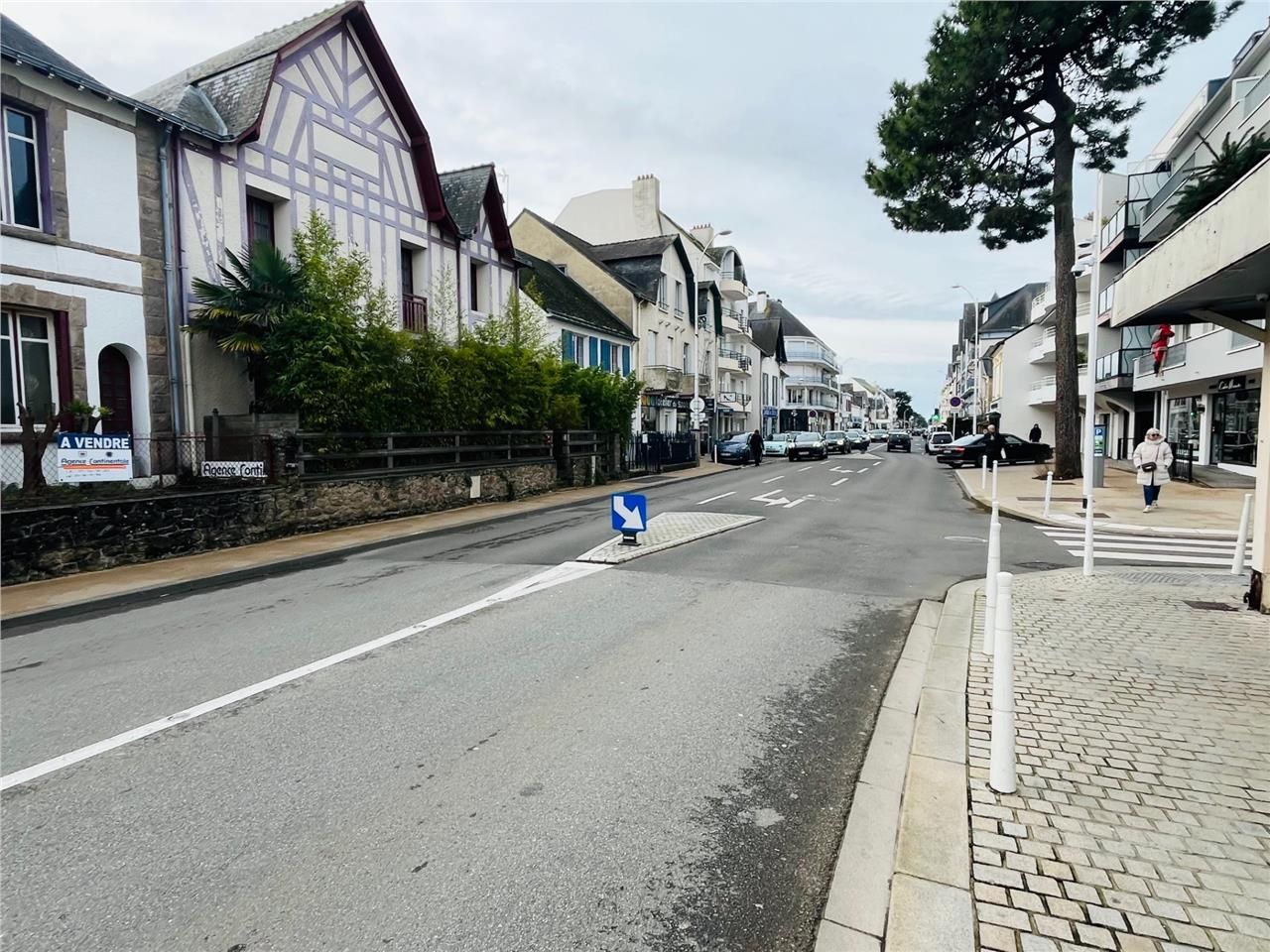 Situé à proximité de l'Avenue du Général de Gaull