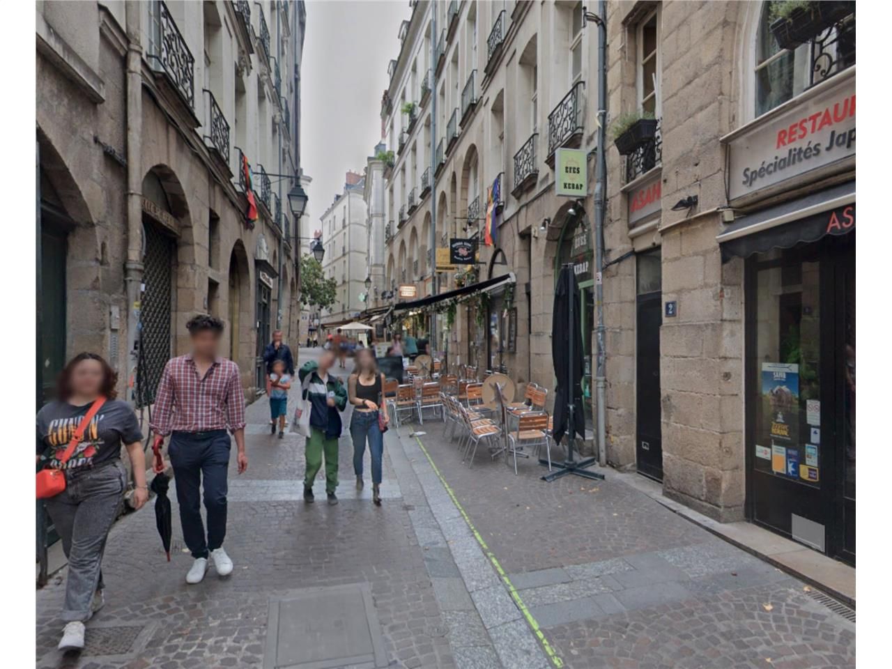 local commercial d'environ 20 m2 placé dans une r