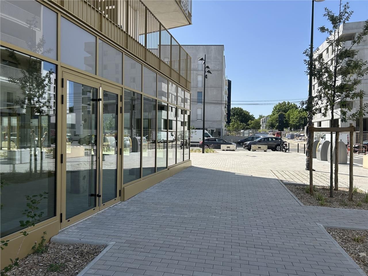 Nous vous proposons à la vente deux cellules en p